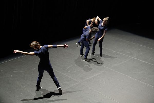 Anne Nguyen’s Autarcie (…): Battles in Isolation