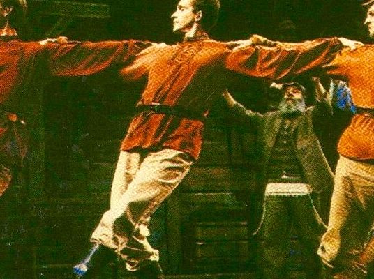 No Dance Schools in Anatevka: Fidler Afn Dakh’s Staś Kmieć interviewed by Hallie Chametzky